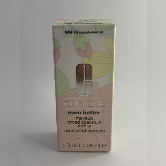 Clinque Even BetterMakeup Broad Spectrum SPF 15 Foundation - WN 76 - Picture 6 of 8